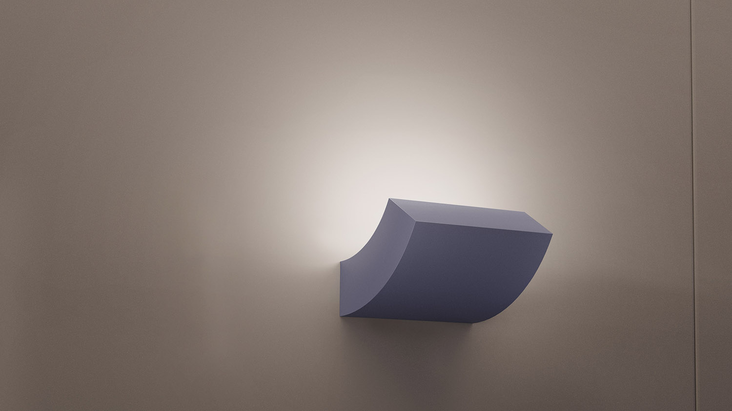 看得见的光，触不到的温暖：如何选择能提升空间质感的设计师氛围壁灯